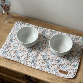 Tapis de gamelles - Le Monde de Milo